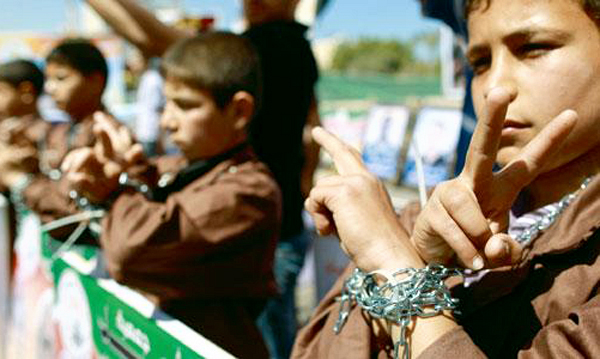 دعوة مصر لدعم قضية الأسرى الفلسطينيين