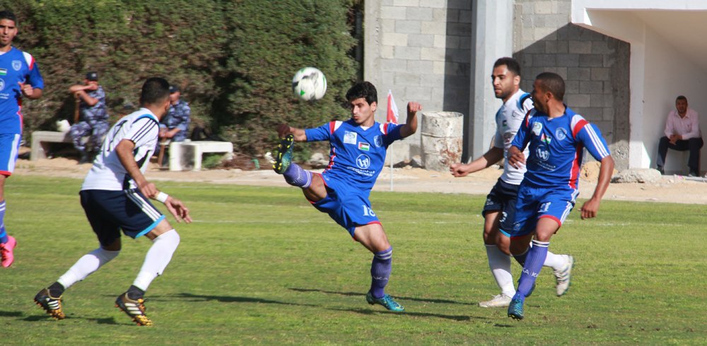 جانب من مباراة الهلال وخدمات الشاطئ