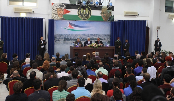 خلال اللقاء