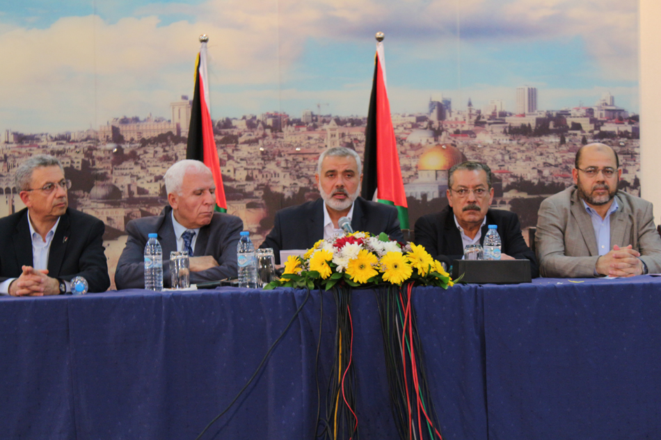 لقاء وفد المصالحة بحماس 