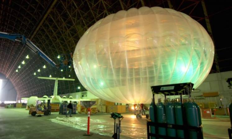 جوجل تعتزم التوسع في "مناطيد الإنترنت" بحلول 2016