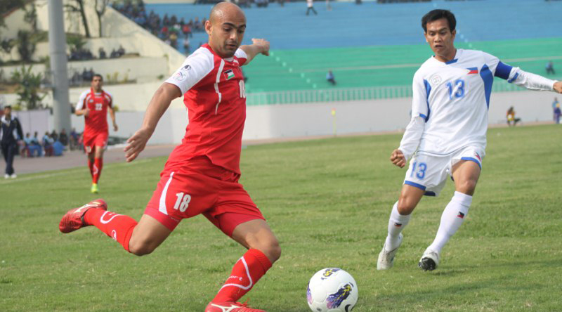 أبو صالح في أحد مبارياته مع المنتخب