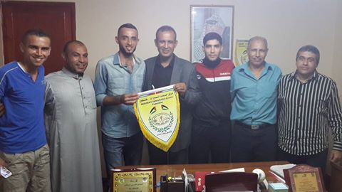 محمد مطر يوقع على كشوفات خدمات النصيرات