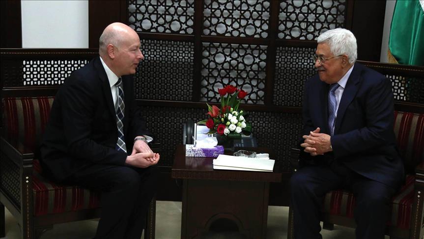 المبعوث الأمريكي جيسون غرينبلات والرئيس الفلسطيني محمود عباس