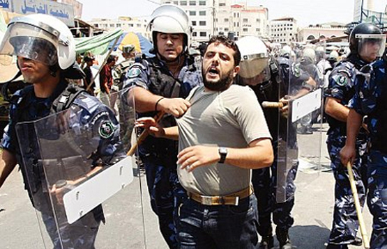 اجهزة امن السلطة تعتقل مواطن (أرشيف)