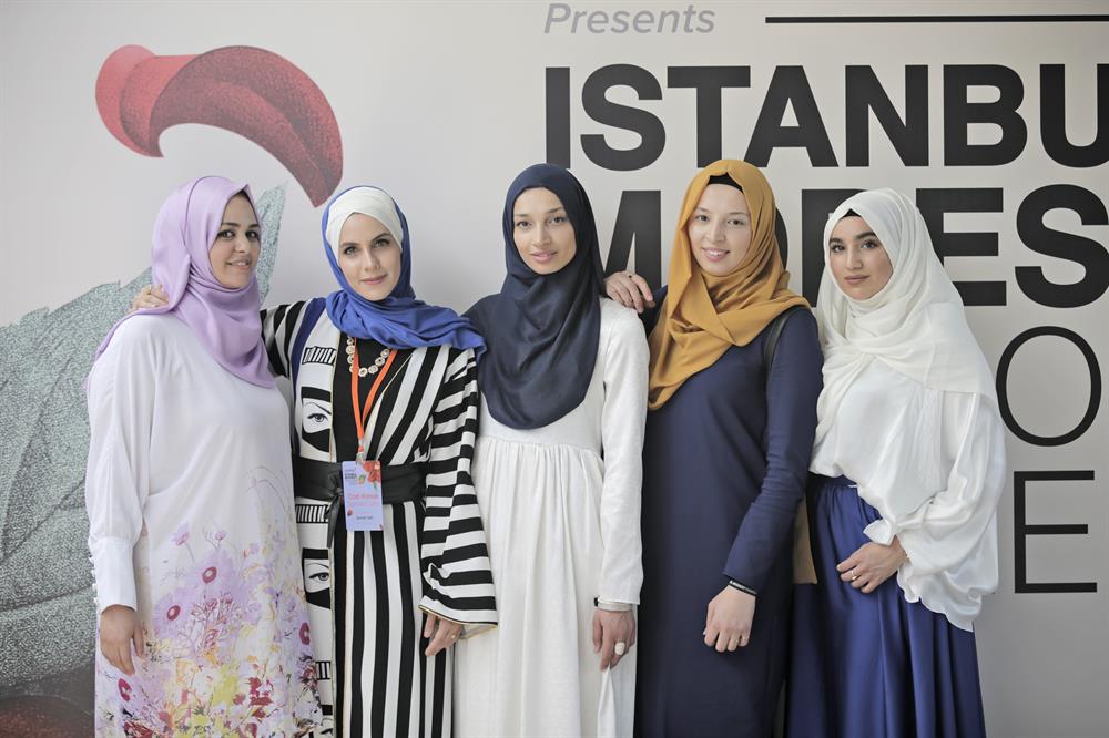 أسبوع الموضة المحتشمة" في اسطنبول