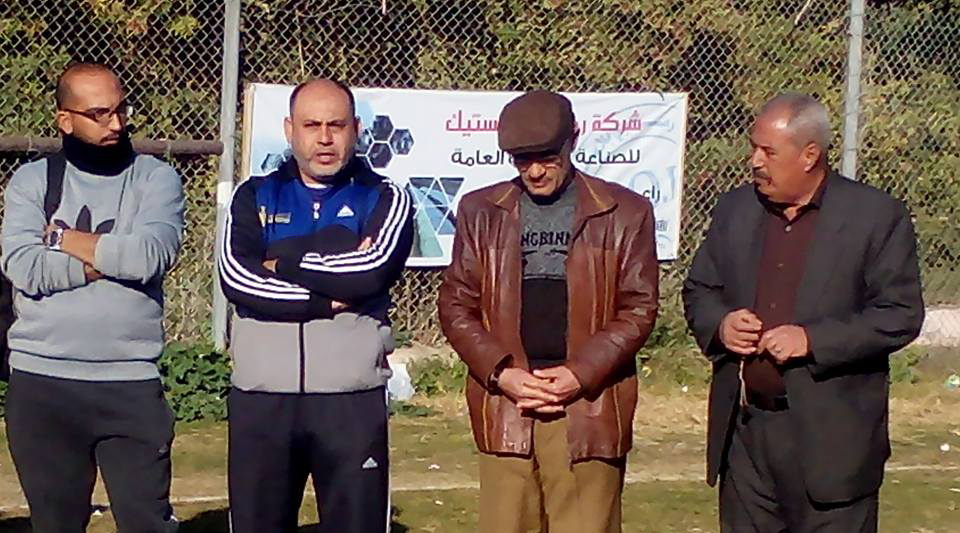 النجار الثالث يمينا