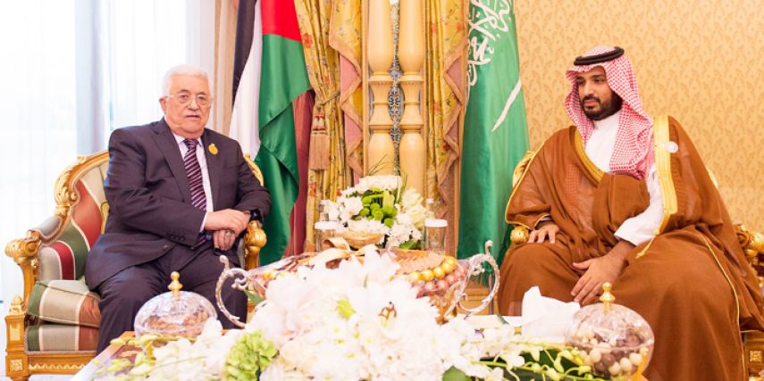 خلال لقاء جمع الرئيس عباس بمحمد بن سلمان