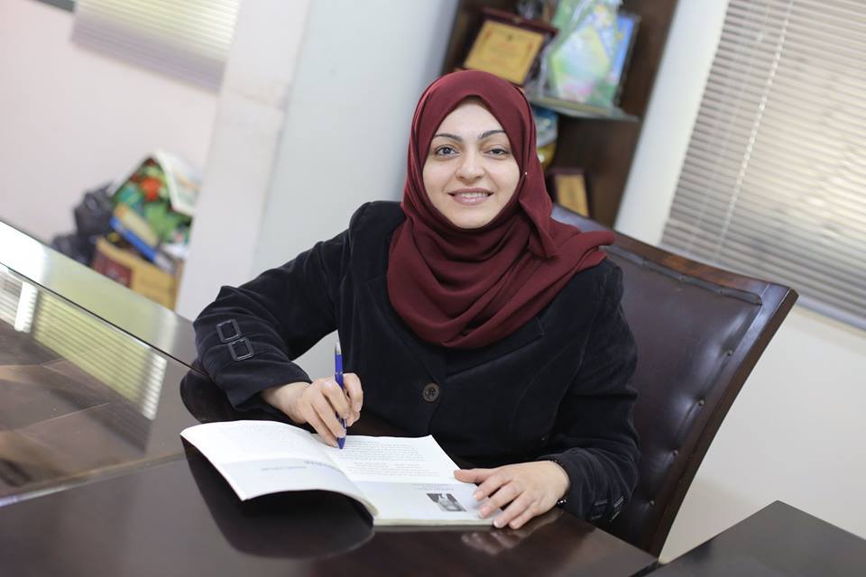 الكاتبة / رشا فرحات
