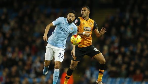 جانب من مباراة مانشستر سيتي وهال سيتي