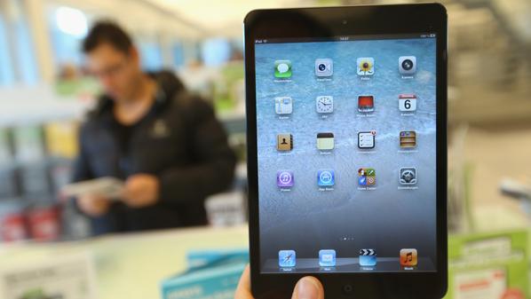 "آيباد ميني" بشاشة "ريتنا"